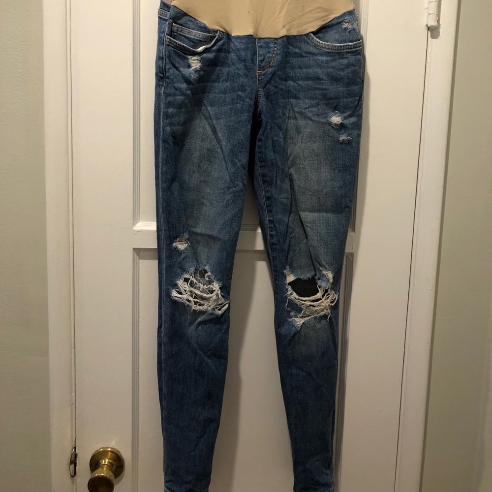 Distressed maternity jeans